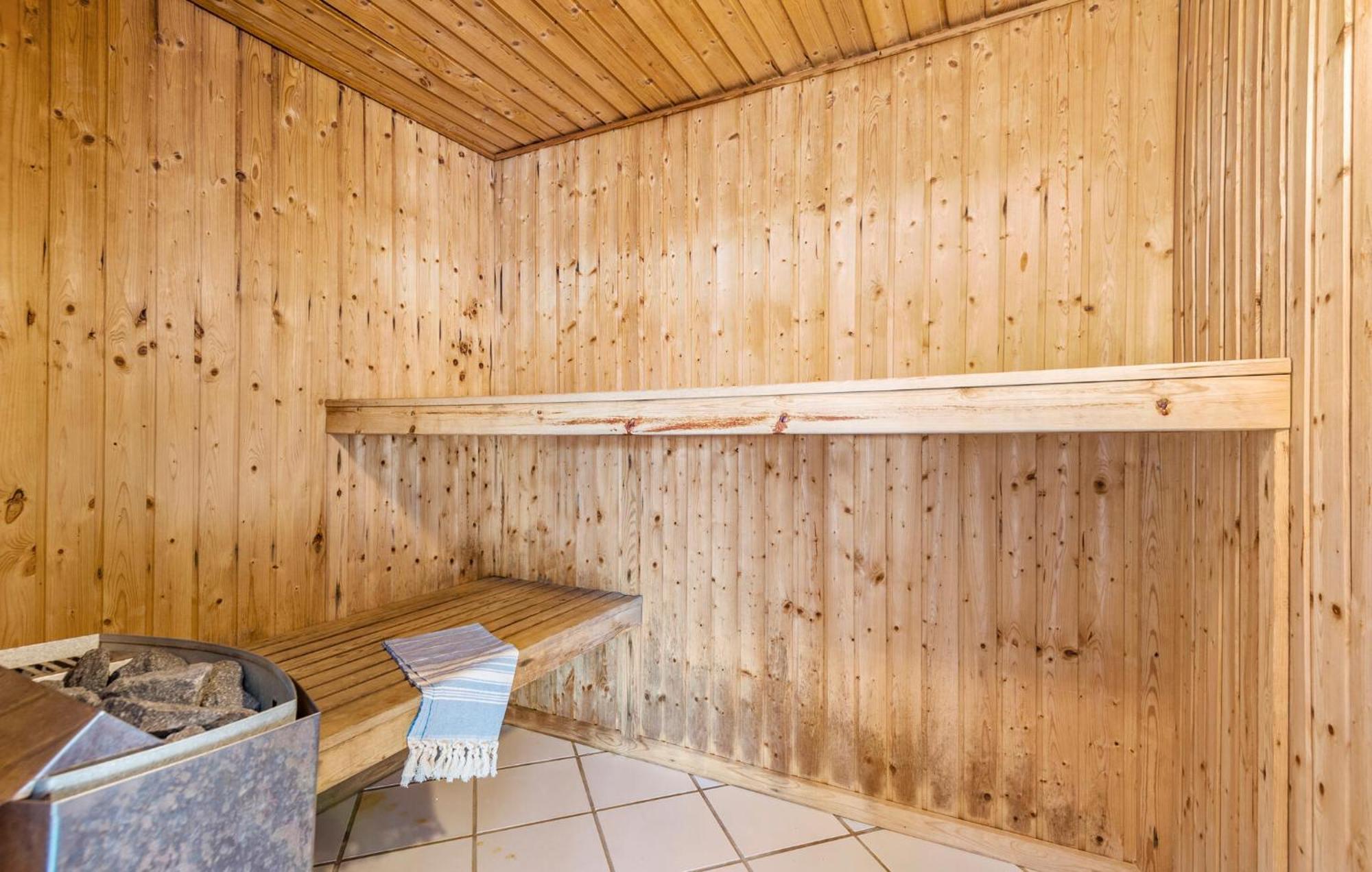 Lovely Home In Blavand With Sauna Exterior foto